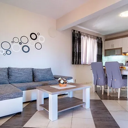 Apartment Mistral *